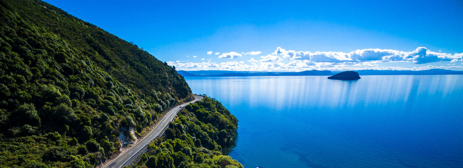 Hero Lake Taupo GettyImages 655985106